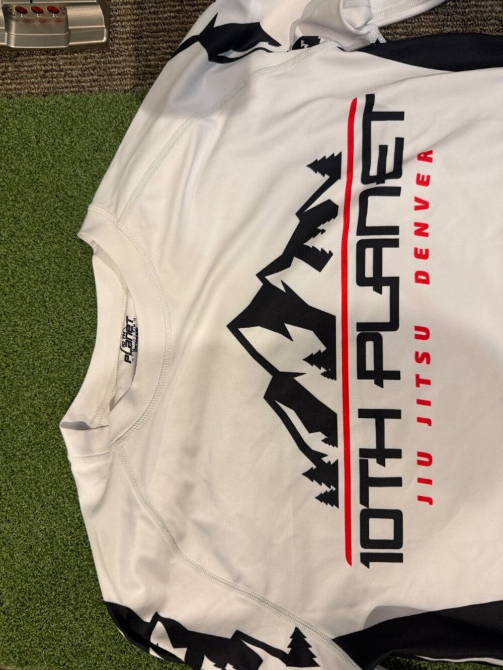 10th Planet Jiu-Jitsu Rash Guard - Large - Picture 2 of 5
